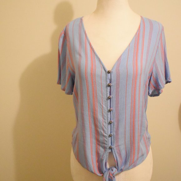 Urban Romantics Tie Front Button up Top, Size M - Picture 1 of 5
